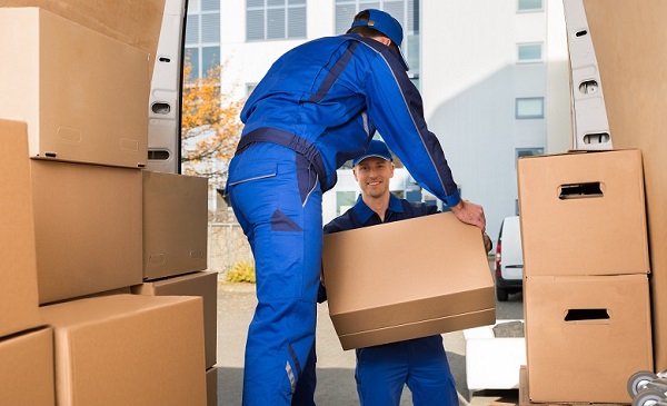 Comment déménager moins cher avec des professionnels ?